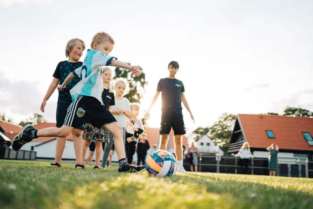 Tag familien med på FamilieCamp, og oplev en uge med sjove aktiviteter og et fantastisk sammenhold. Vi lægger stor vægt på, at der er aktiviteter for hele familien