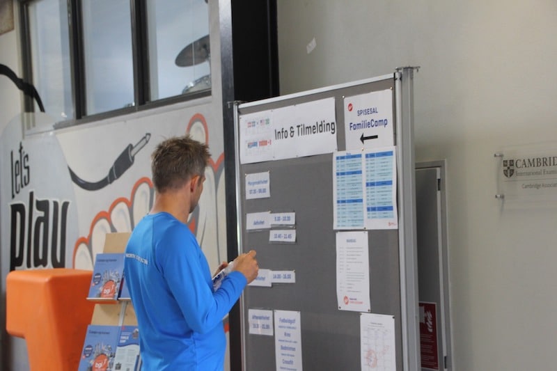 Der er mange informationer at holde styr på på FamilieCamp. Men vi sørger for et godt overblik og er altid klar til at besvare spørgsmål og hjælpe hvor vi kan.